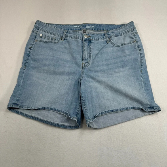 Torrid Perfect 5 Inch Jean Shorts Womens Plus Size 20 Light Wash High Rise - Picture 1 of 8